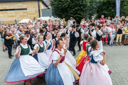 Korowód 56.Tygodnia Kultury Beskidzkie